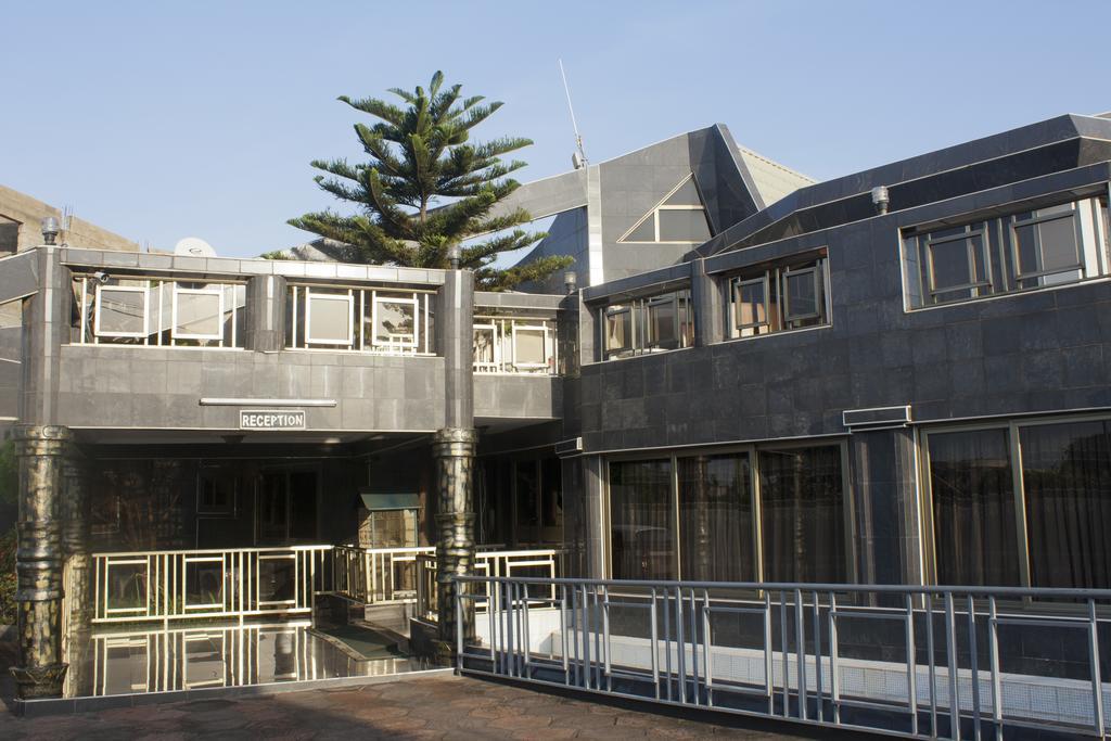 Eastgate Hotel Acra Exterior foto