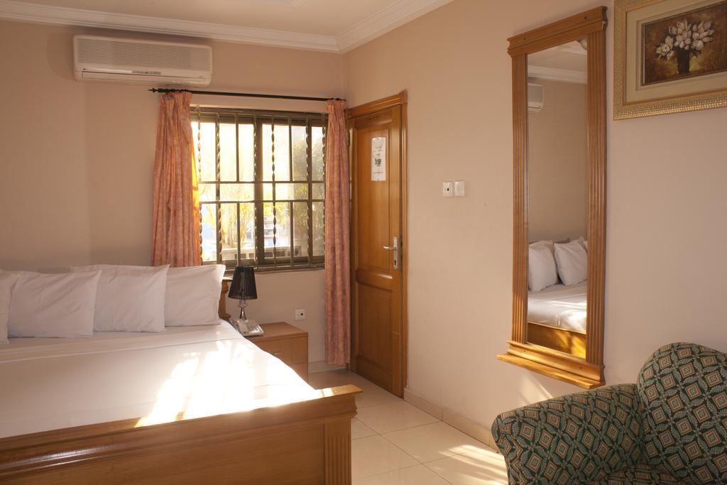 Eastgate Hotel Acra Exterior foto