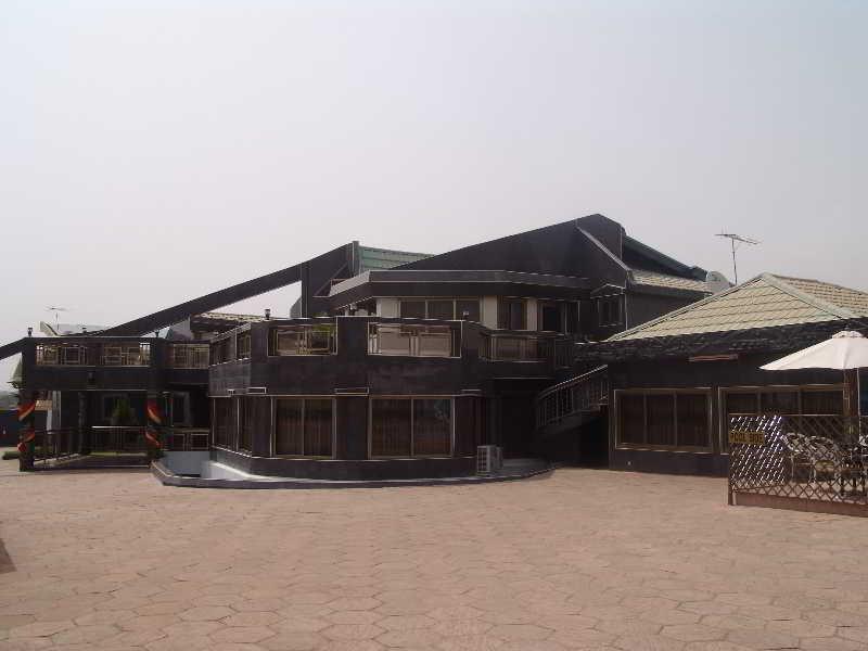 Eastgate Hotel Acra Exterior foto